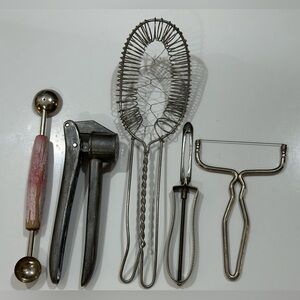 Vintage lot of 5 Kitchen Utensils